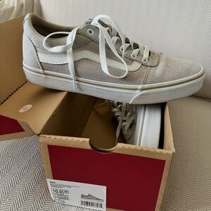 Vans women’s beige Sneakers